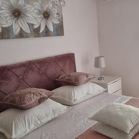 Apartment Vestibul Inn Split Ngoại thất bức ảnh