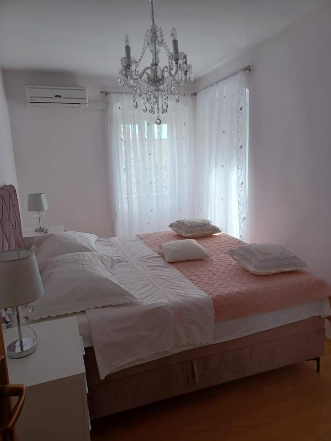 Apartment Vestibul Inn Split Ngoại thất bức ảnh