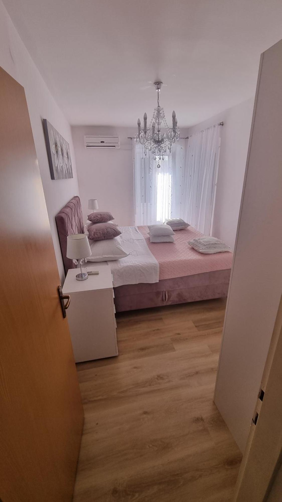 Apartment Vestibul Inn Split Ngoại thất bức ảnh