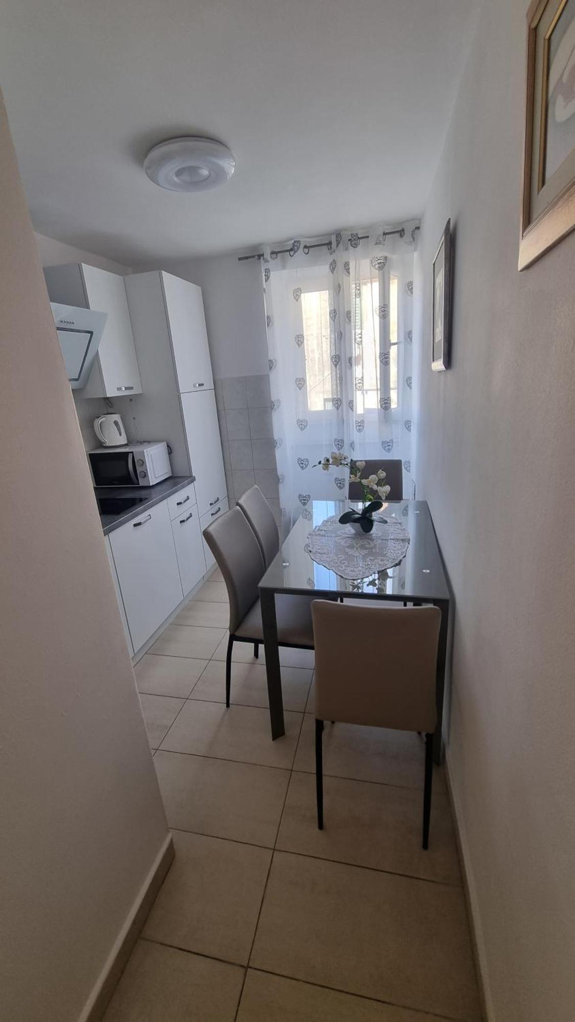 Apartment Vestibul Inn Split Ngoại thất bức ảnh
